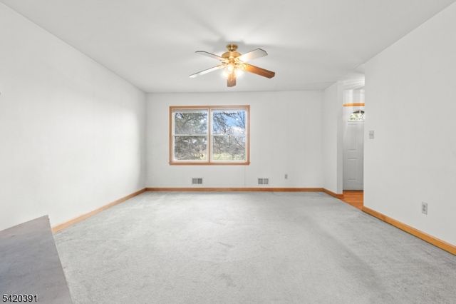 1313 Dukes Pkwy E, Manville Boro, NJ 08835