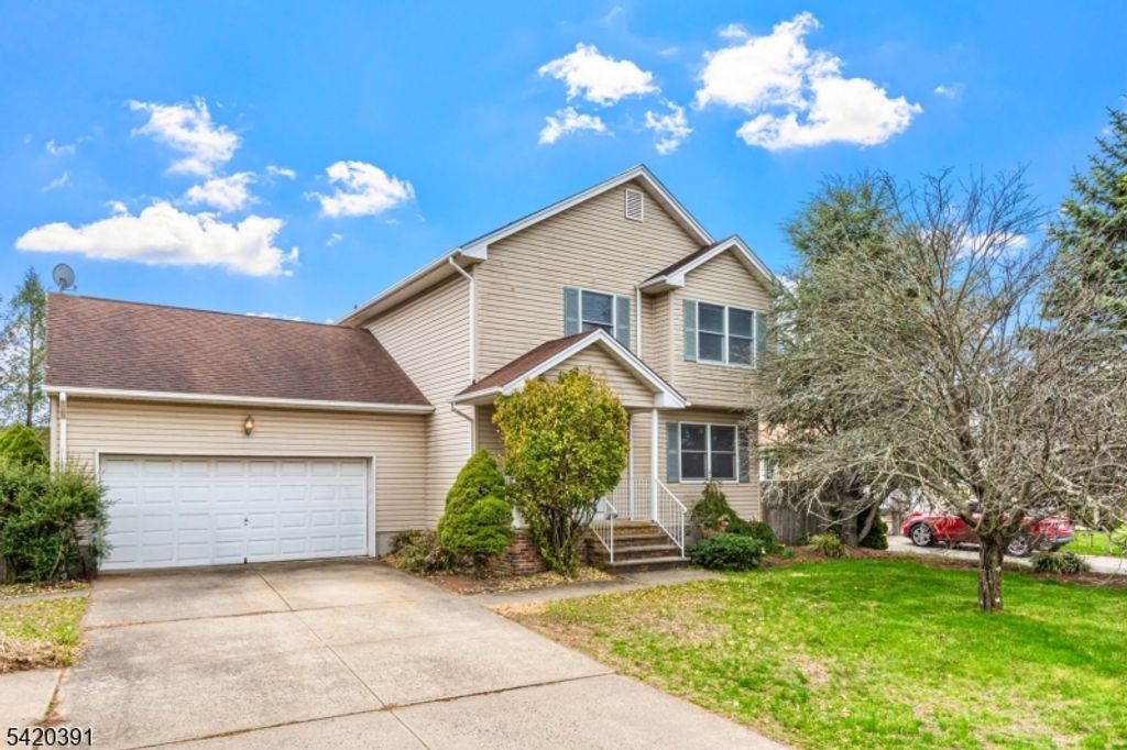 1313 Dukes Pkwy E, Manville Boro, NJ 08835