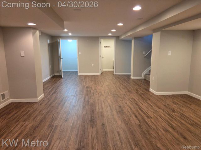 122 Jeffrey Avenue, Royal Oak, MI 48073