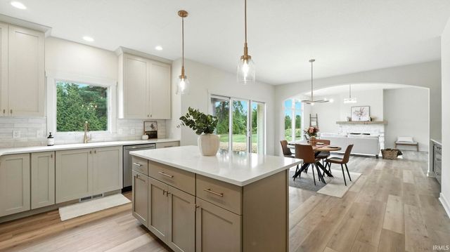 9836 Gala Cove, Fort Wayne, IN 46835