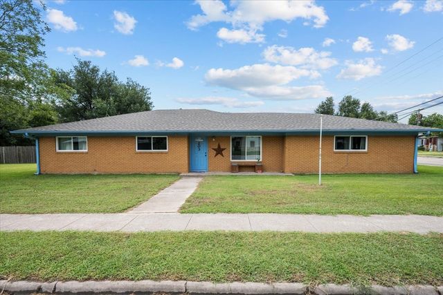 203 E Main Street, Rosebud, TX 76570