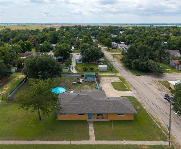 203 E Main Street, Rosebud, TX 76570