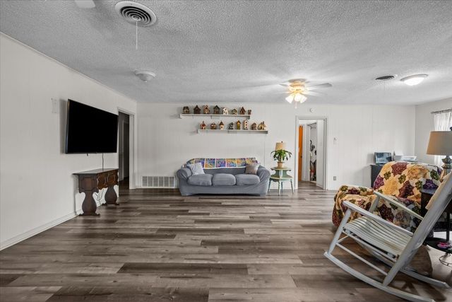 203 E Main Street, Rosebud, TX 76570