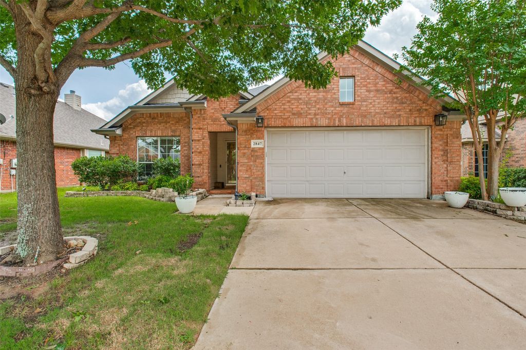 2847 Tranquilo, Grand Prairie, TX 75054