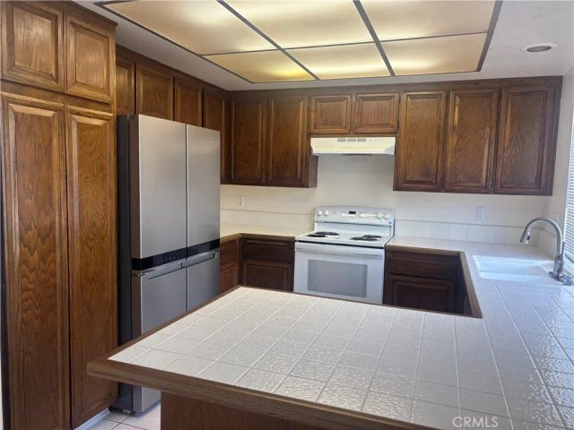 8 Marsh Hawk, Irvine, CA 92604