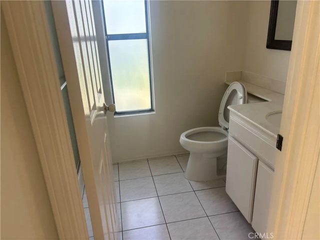 8 Marsh Hawk, Irvine, CA 92604