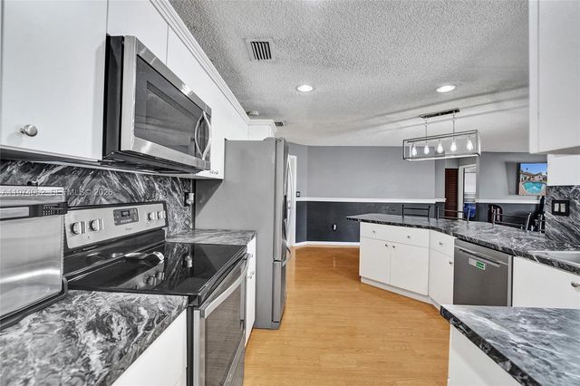 5355 SW 116th Ave, Cooper City, FL 33330