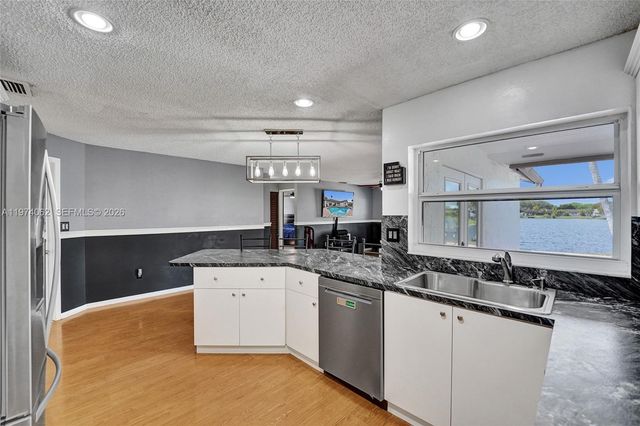 5355 SW 116th Ave, Cooper City, FL 33330