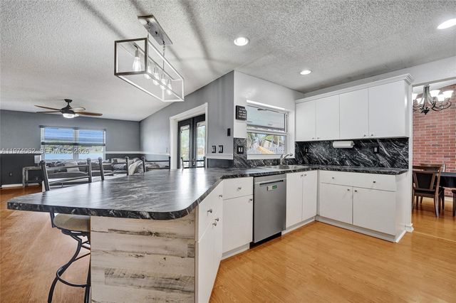 5355 SW 116th Ave, Cooper City, FL 33330