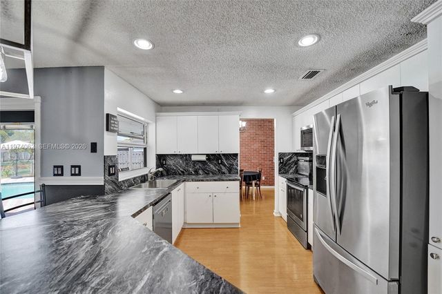 5355 SW 116th Ave, Cooper City, FL 33330