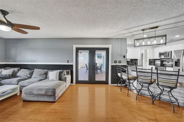 5355 SW 116th Ave, Cooper City, FL 33330