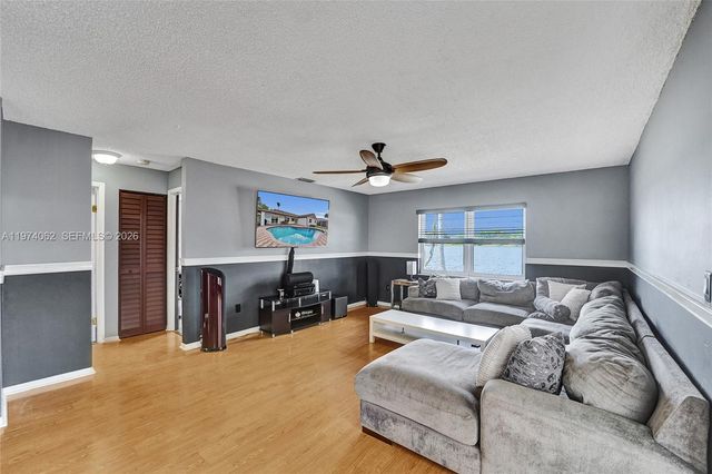 5355 SW 116th Ave, Cooper City, FL 33330