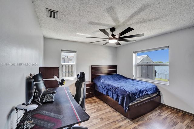 5355 SW 116th Ave, Cooper City, FL 33330