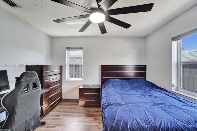 5355 SW 116th Ave, Cooper City, FL 33330