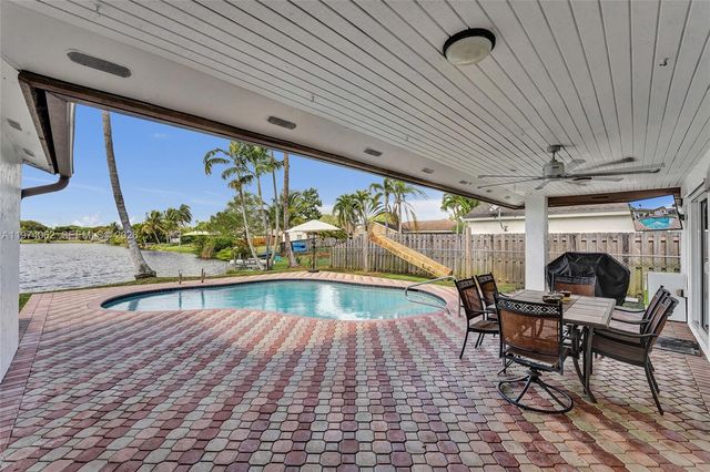 5355 SW 116th Ave, Cooper City, FL 33330