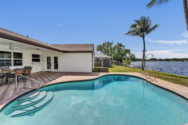 5355 SW 116th Ave, Cooper City, FL 33330