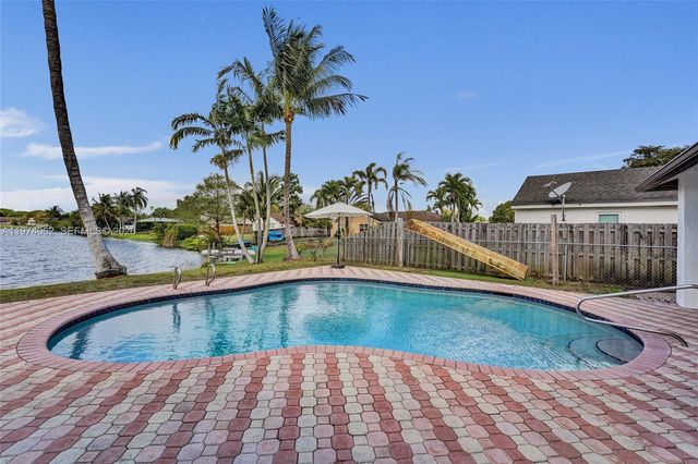 5355 SW 116th Ave, Cooper City, FL 33330