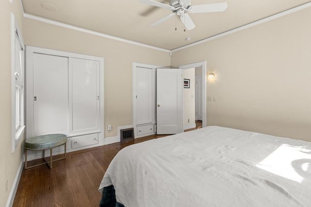 941 45th St, Sacramento, CA 95819