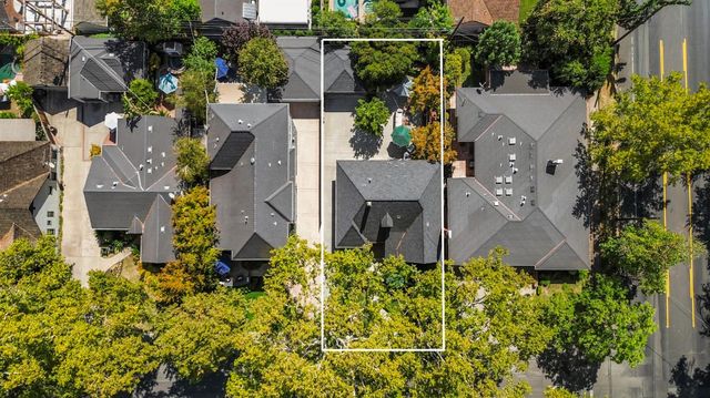 941 45th St, Sacramento, CA 95819