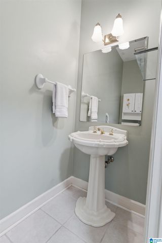 3557 CHIPPENHAM DRIVE, Birmingham, AL 35242