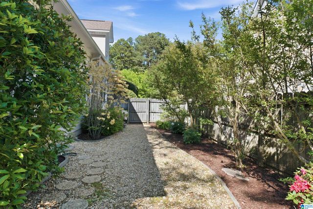 3557 CHIPPENHAM DRIVE, Birmingham, AL 35242