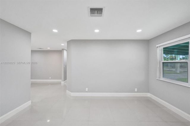 1423 Garfield St, Hollywood, FL 33020