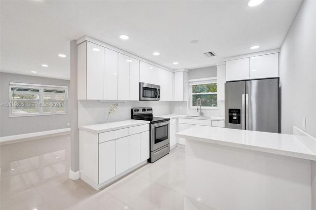 1423 Garfield St, Hollywood, FL 33020