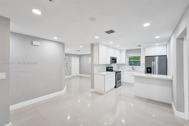 1423 Garfield St, Hollywood, FL 33020