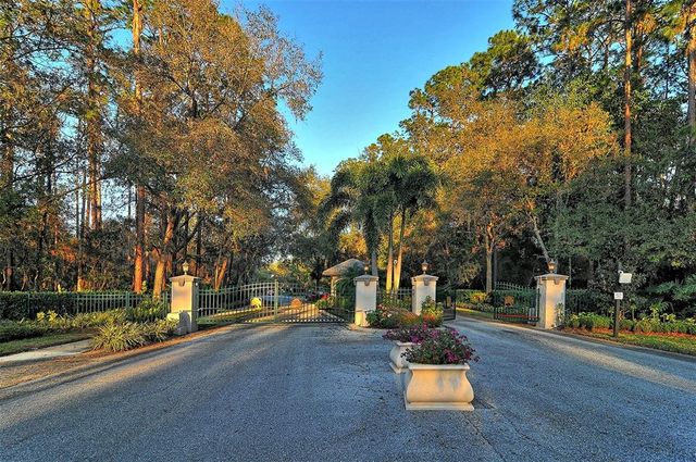 7363 SILVER FERN BOULEVARD 80, Sarasota, FL 34241