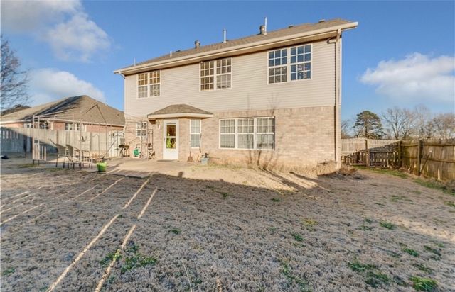401 NE Shasta Court, Bentonville, AR 72712