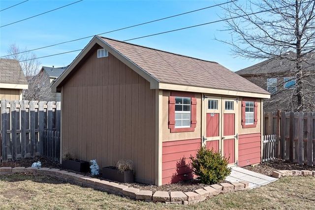 496 E Willow Street, Gardner, KS 66030