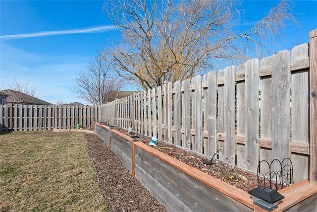 496 E Willow Street, Gardner, KS 66030