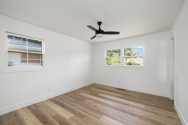 2435 S Kickapoo Avenue, Springfield, MO 65804