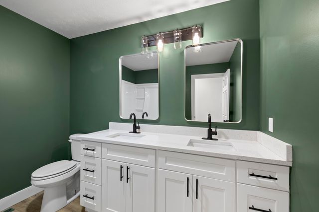 2435 S Kickapoo Avenue, Springfield, MO 65804