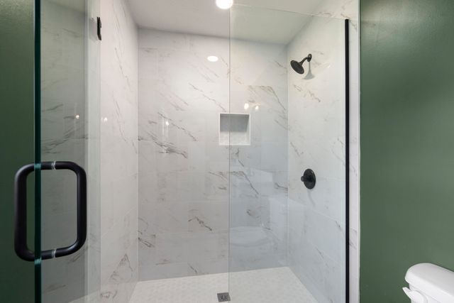 2435 S Kickapoo Avenue, Springfield, MO 65804