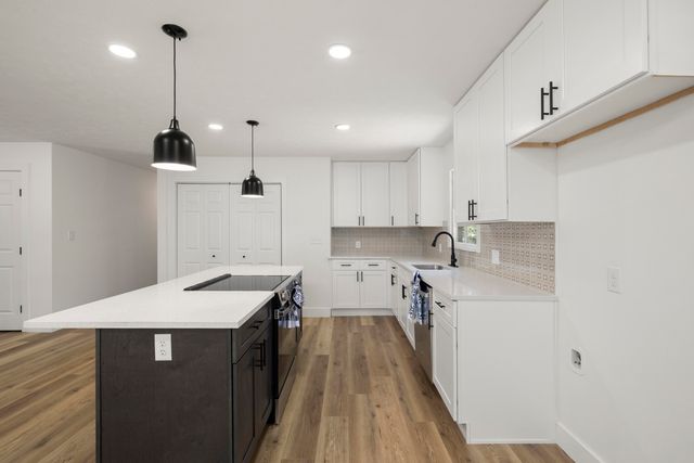 2435 S Kickapoo Avenue, Springfield, MO 65804