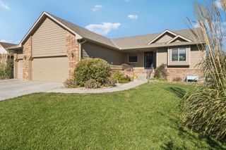 216 W Winterset Cir, Goddard, KS 67052