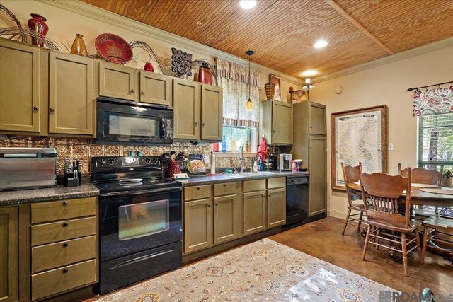 730 Hundred Oaks Dr, Montpelier, LA 70422