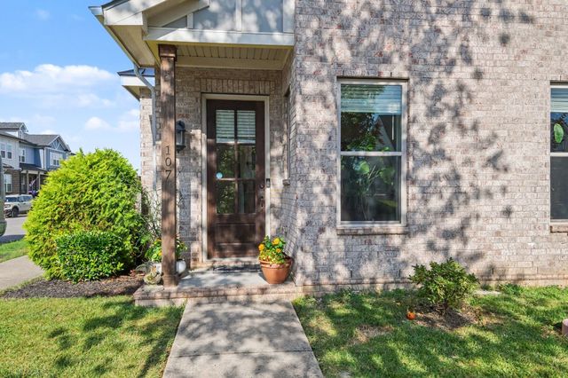 107 Savannah Ave, Pleasant View, TN 37146