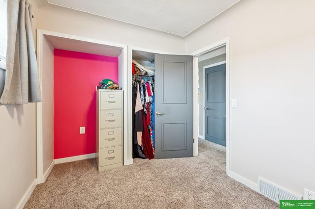 2328 Parkview Drive, Fremont, NE 68025