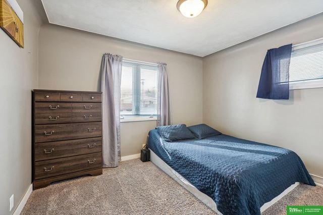 2328 Parkview Drive, Fremont, NE 68025