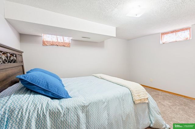 2328 Parkview Drive, Fremont, NE 68025