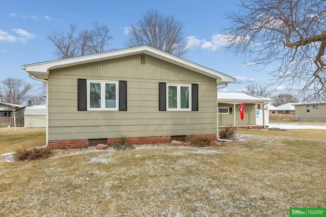 2328 Parkview Drive, Fremont, NE 68025