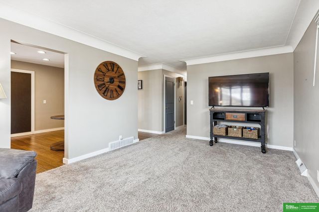 2328 Parkview Drive, Fremont, NE 68025