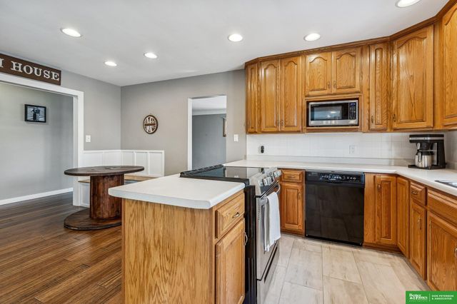 2328 Parkview Drive, Fremont, NE 68025