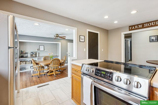 2328 Parkview Drive, Fremont, NE 68025