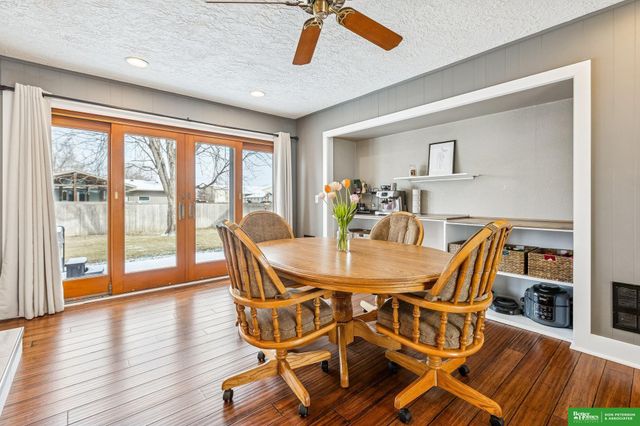 2328 Parkview Drive, Fremont, NE 68025