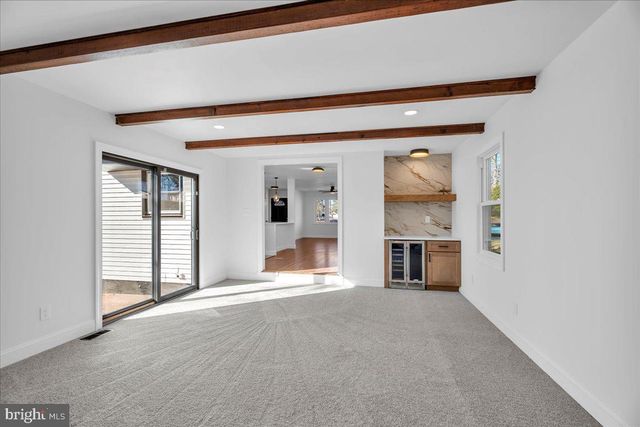 51 HOLLY DR, West Deptford, NJ 08096