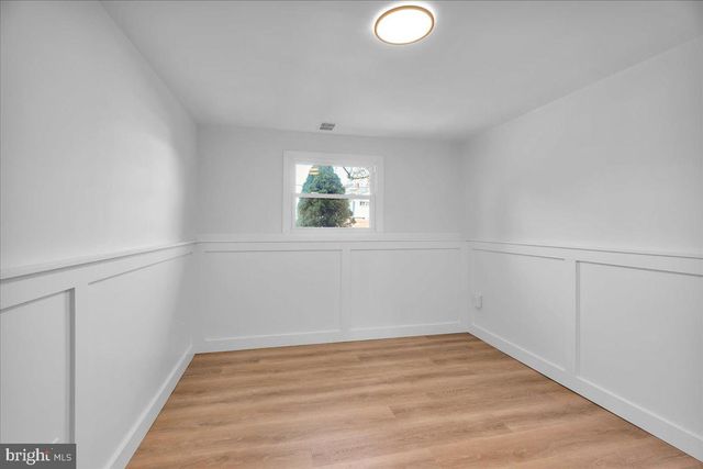 51 HOLLY DR, West Deptford, NJ 08096