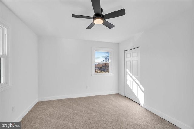 51 HOLLY DR, West Deptford, NJ 08096